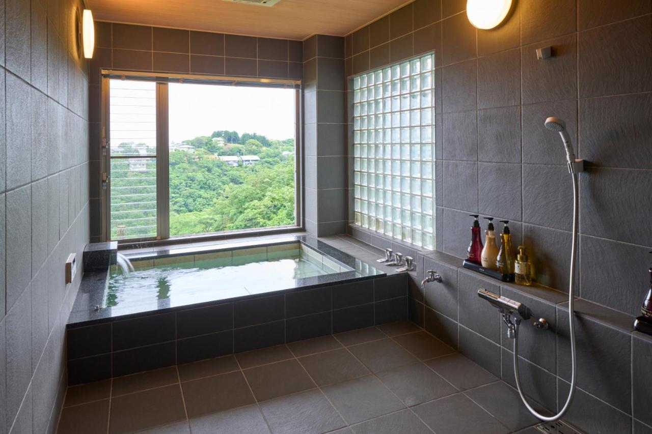 Suite Villa Ocean View Minami-Atami Atami  Eksteriør bilde